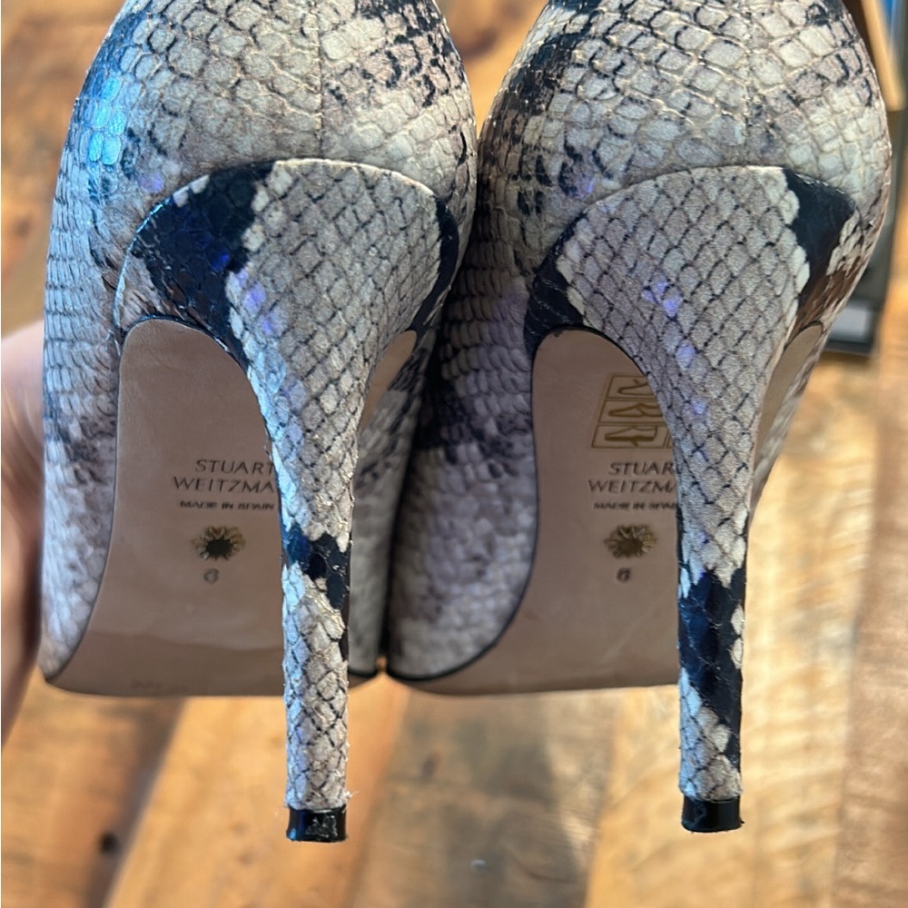 Snake print pumps